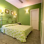 Hotel Chiusurelle Village 4*